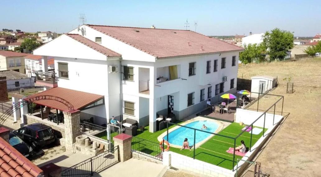 Apartamento Loft La Encina Torrejon el Rubio Luaran gambar